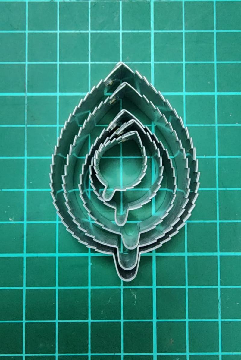 Rose leaf